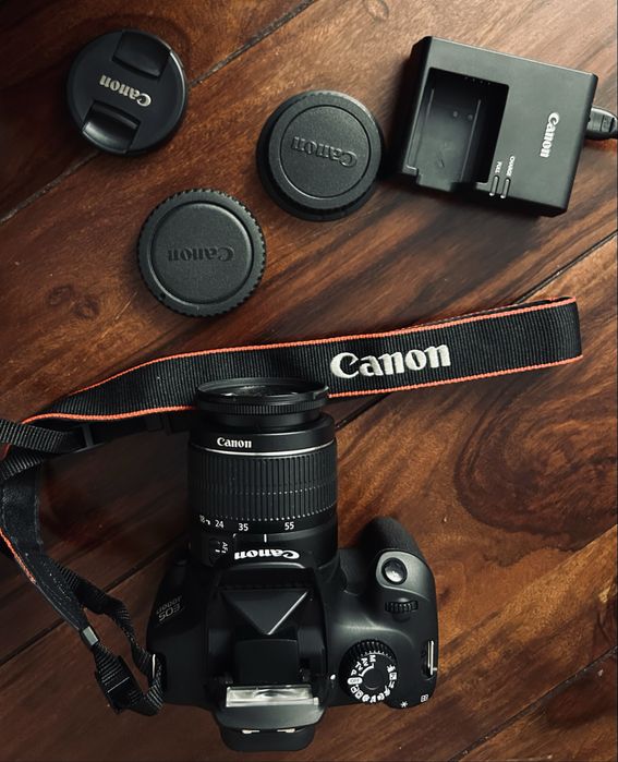 Aparat foto nou DSLR Canon EOS 4000D