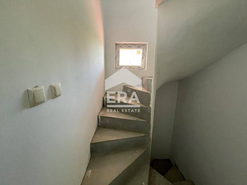 Продава се Къща в с. Бенковски, Област Варна - 285 кв.м за 709 €/кв.м - Снимка #10