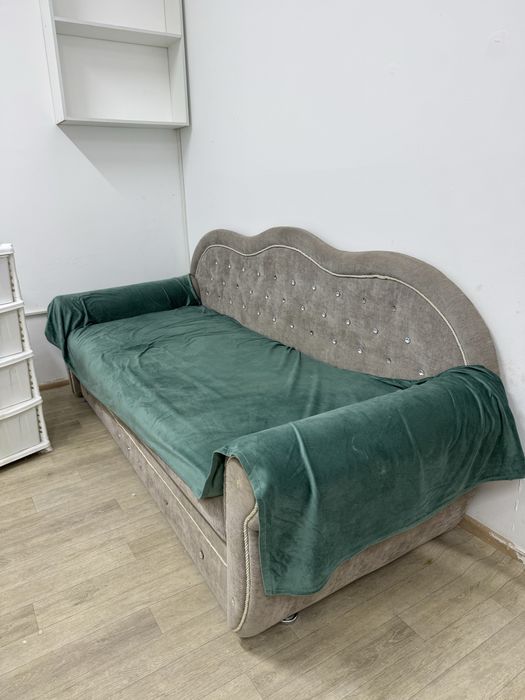 Продается Диван за 7000