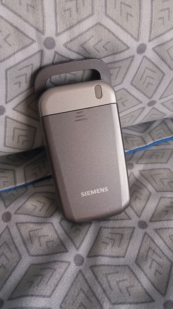 Telefon Siemens cu clapetă