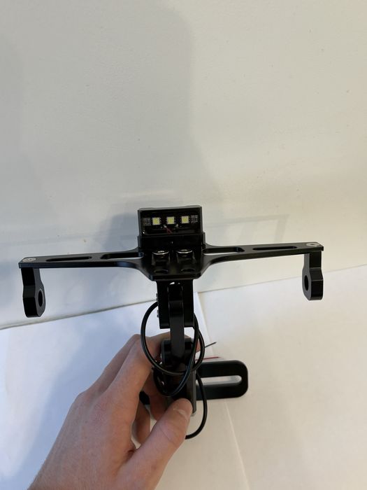 Стойка за номер за мотор