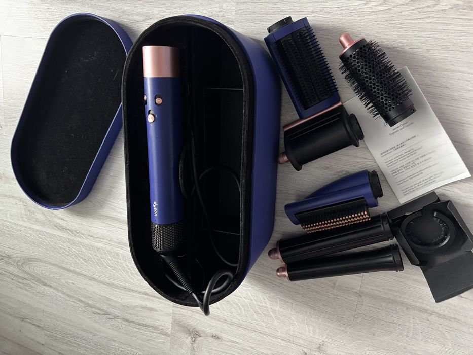 dyson airwrap cu 6 accesorii