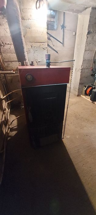 Cazan pe lemne din fontă + boiler +ups