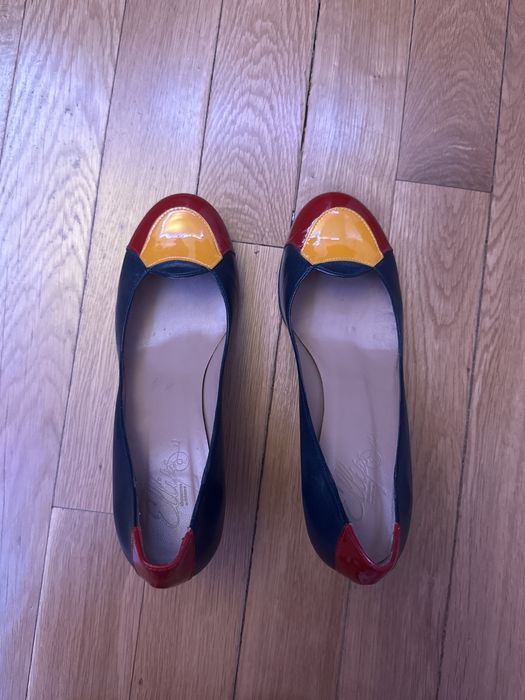 Pantofi cu toc din piele