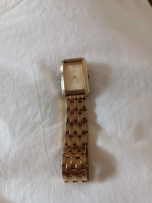 Дамски Часовник Casio и дамски часовник Q&Q