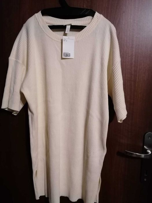 Bluza-rochie cu mânecă scurta. Redusa