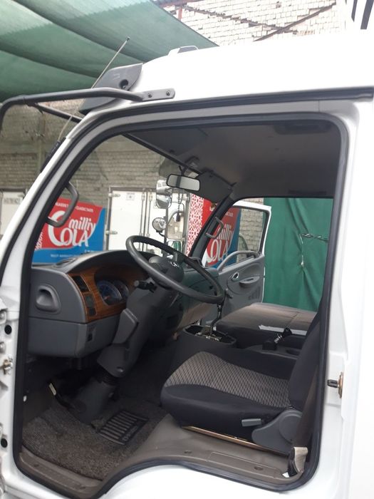 Донг фэн грузовая с рефрежератором состояния отличное