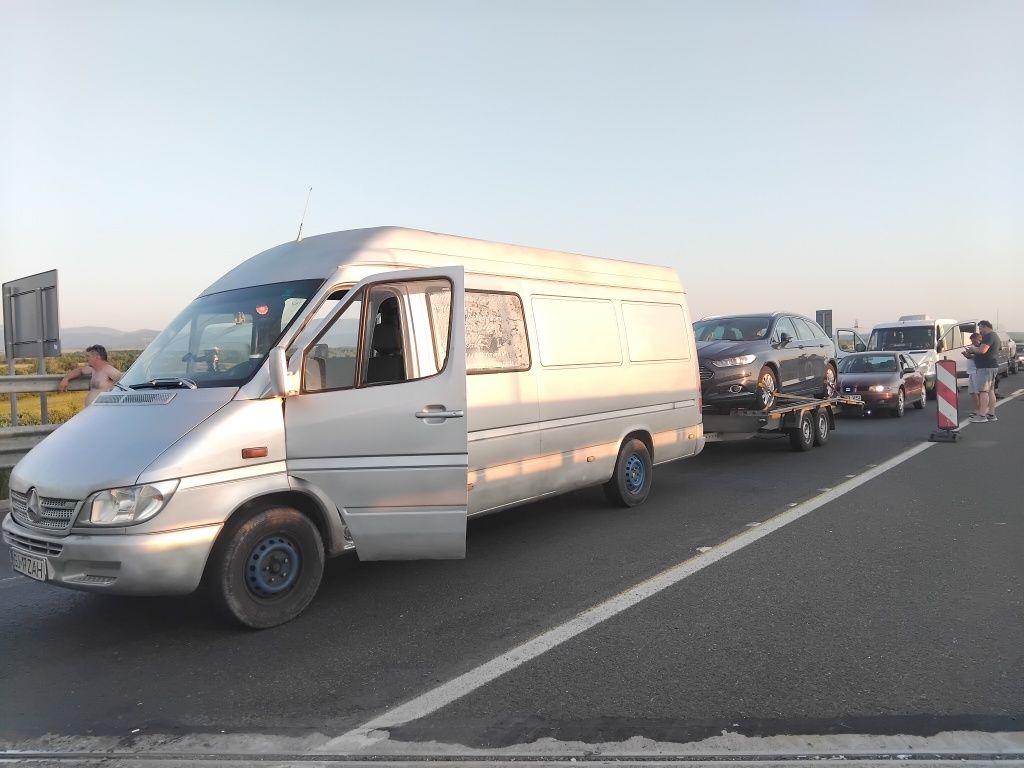 Sprinter 313 CDi 2.2 / 2006   5000 euro.