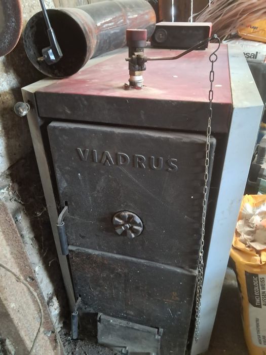 Vând cazan de încălzire