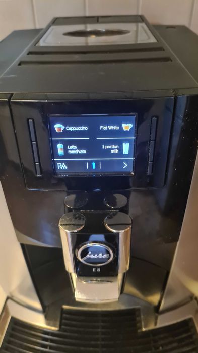 Vand espressor Jura E8