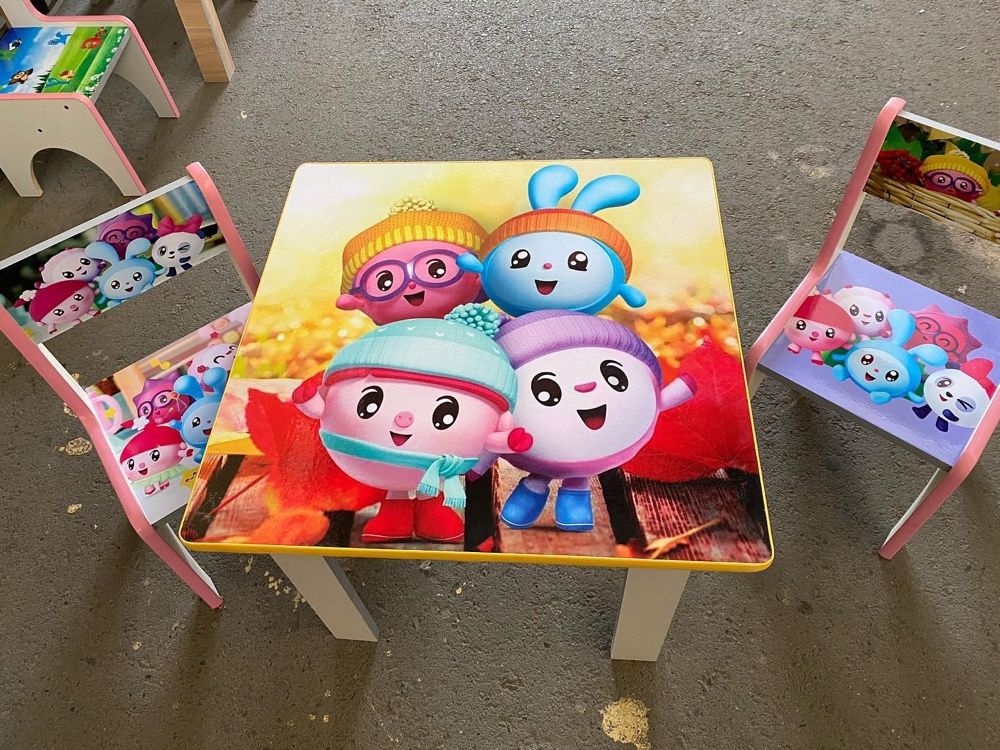 Стол со стульчиками для школьников (новые), разные