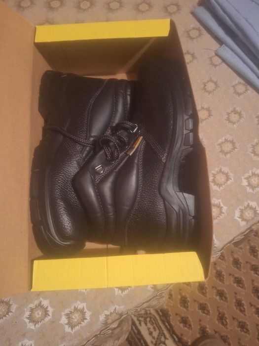 Bocanci de protectie, Rhino Safety, piele cu bombeu metalic