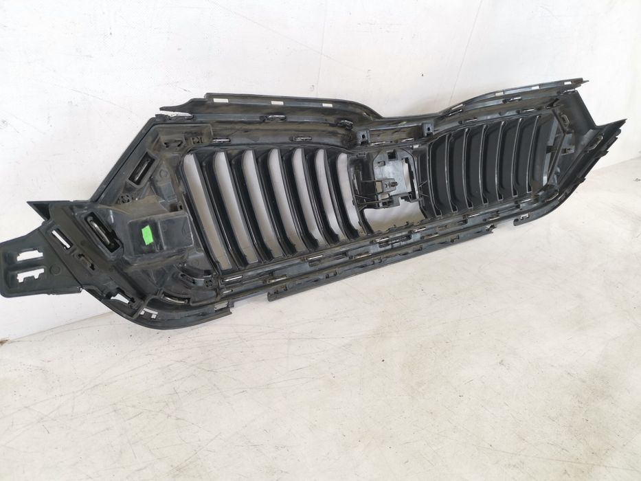 Централна решетка Шкода / Skoda Octavia 4 Оригинална, в добро състояни