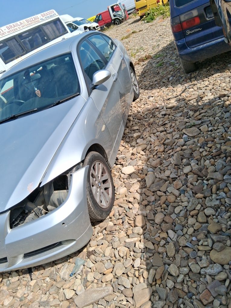 Dezmembrez BMW e90 318 i