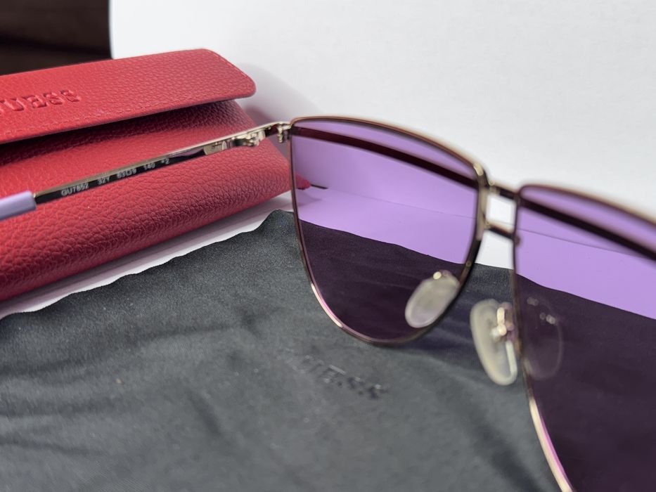 Очила GUESS GU7852