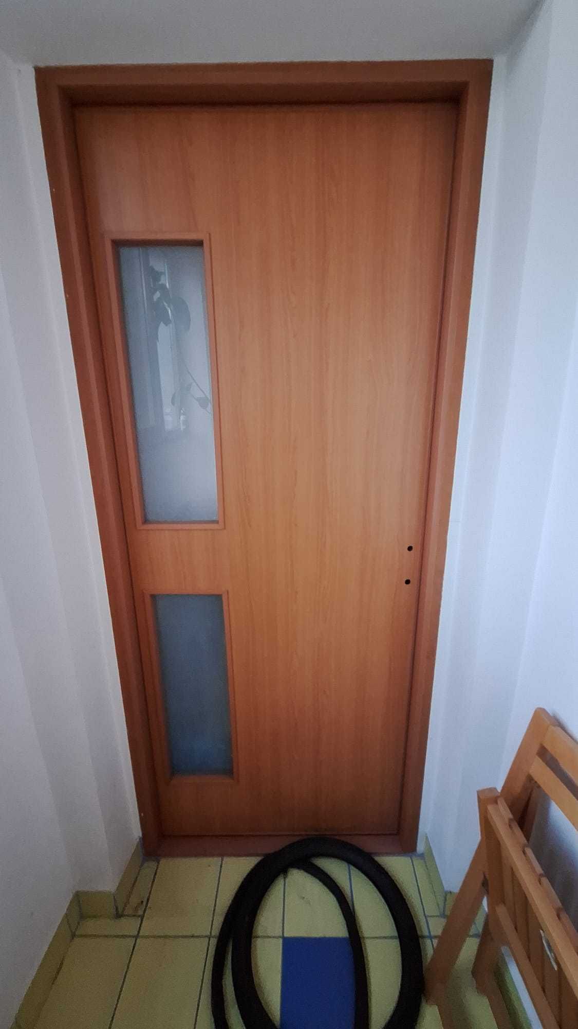 7 usi second hand cu incuitori si clanta in buna stare, Bucuresti