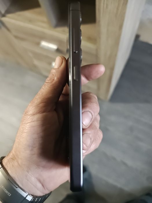 Телефон Samsung s24