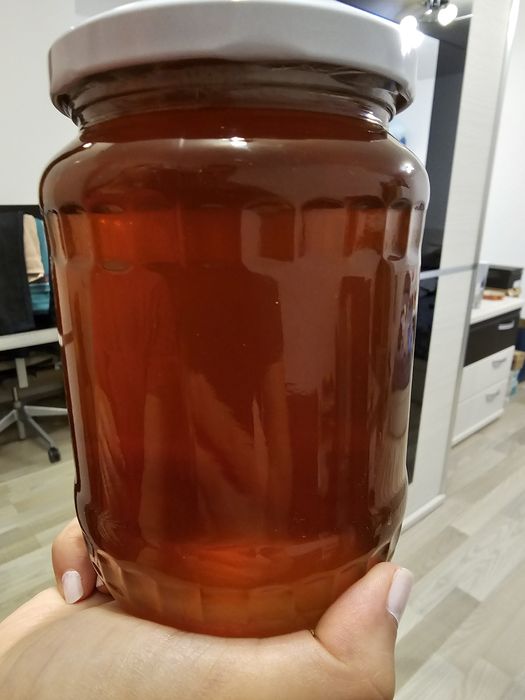 Vând miere ecologică de mană și polifloră, de munte din Vatra Dornei