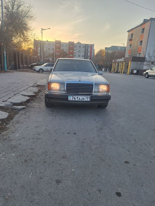 Мерседес 124 2.2продам