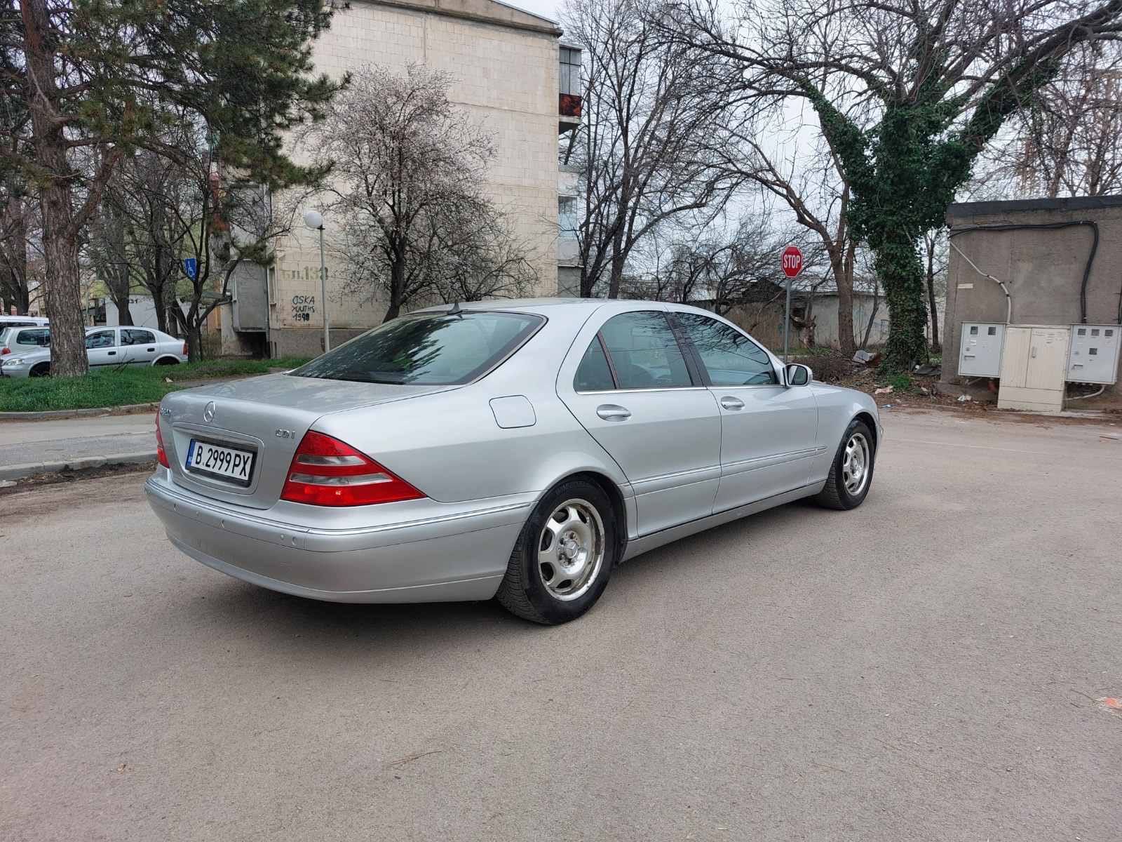 Продавам Mercedes S-class