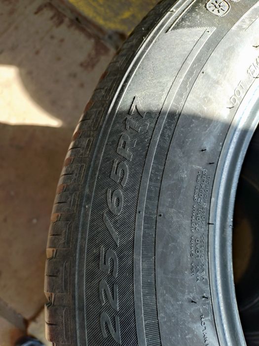 Гуми всесезонни със зимна шапка Hankook 225/65/17 106H Kinergy 4s