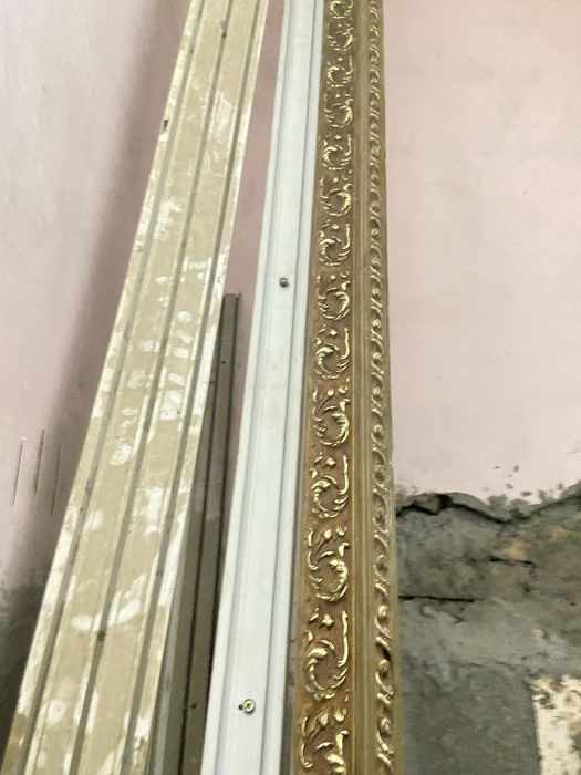 Срочно продам карнизы по низкой цене