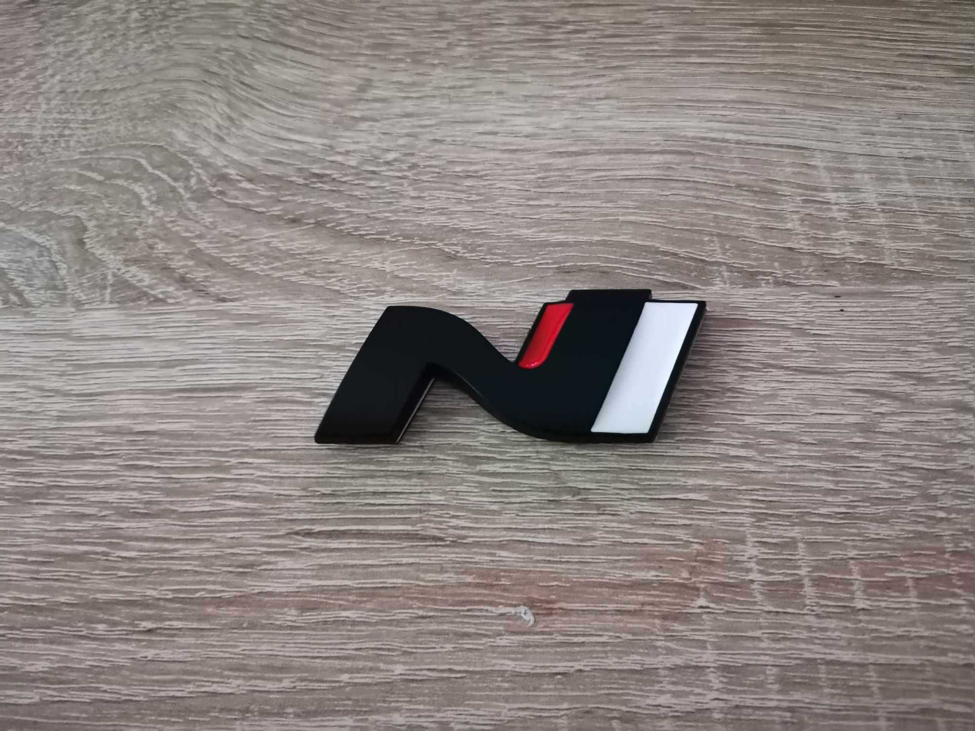 черна емблема Хюндай Ен Hyundai N