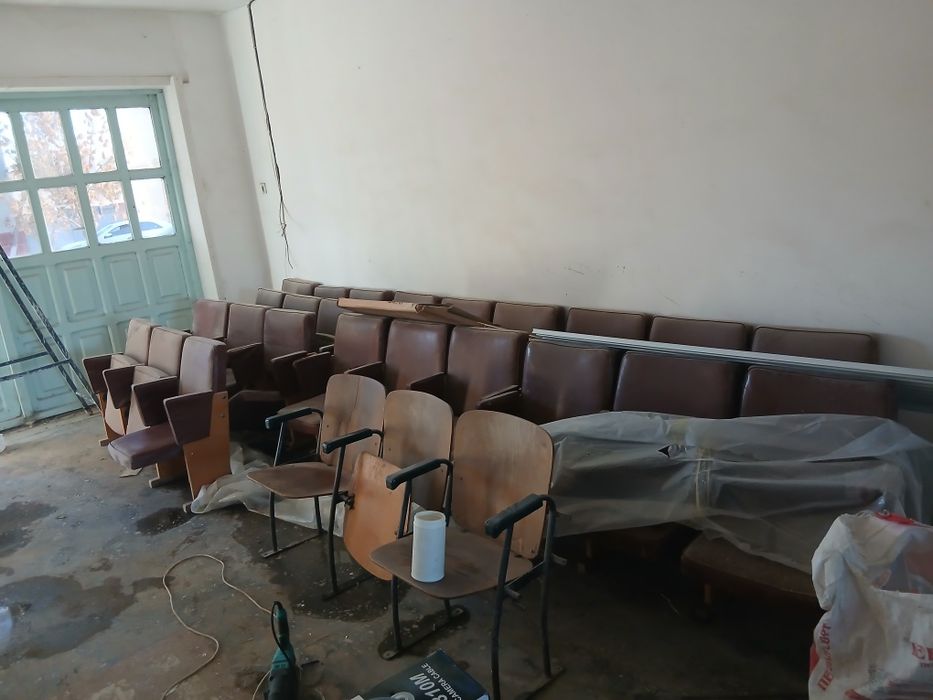 Стуллар сатылады келисимли бахада