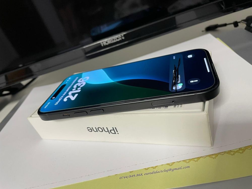 Vand IPhone 15 impecabil