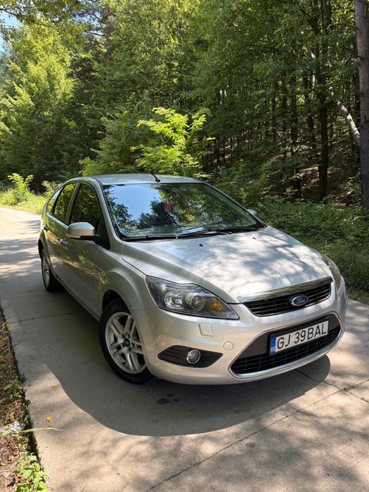 Vând Ford Focus 1.6   //. 2012