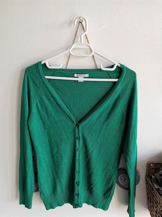 Pulover verde cu nasturi
