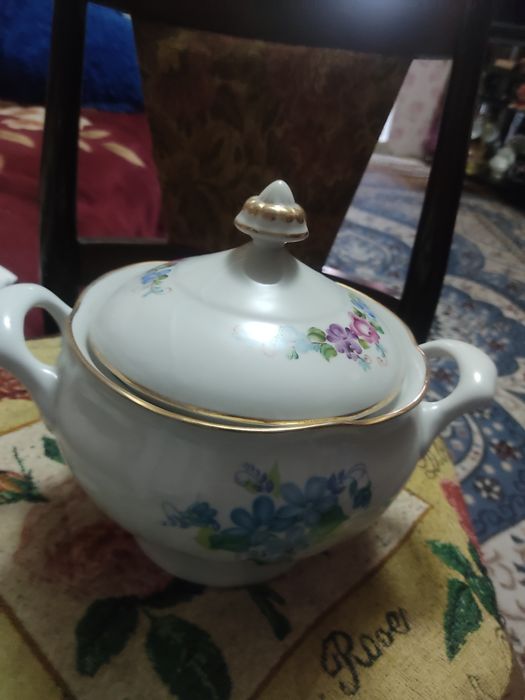 Срочно продам супницу фаянсовая
