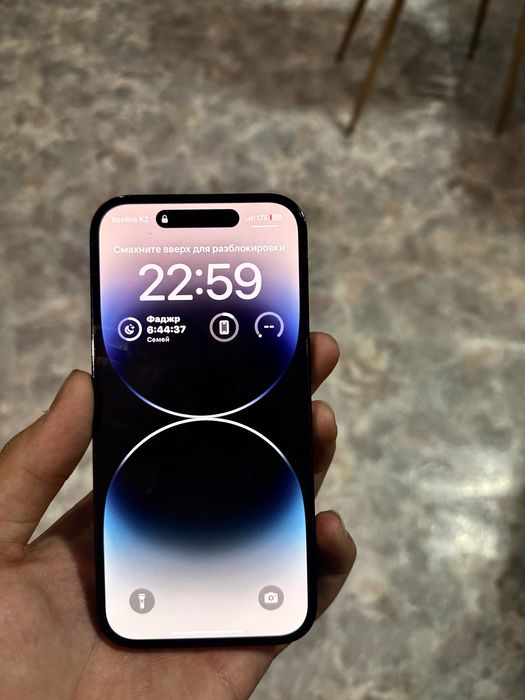 Продам айфон 14 про