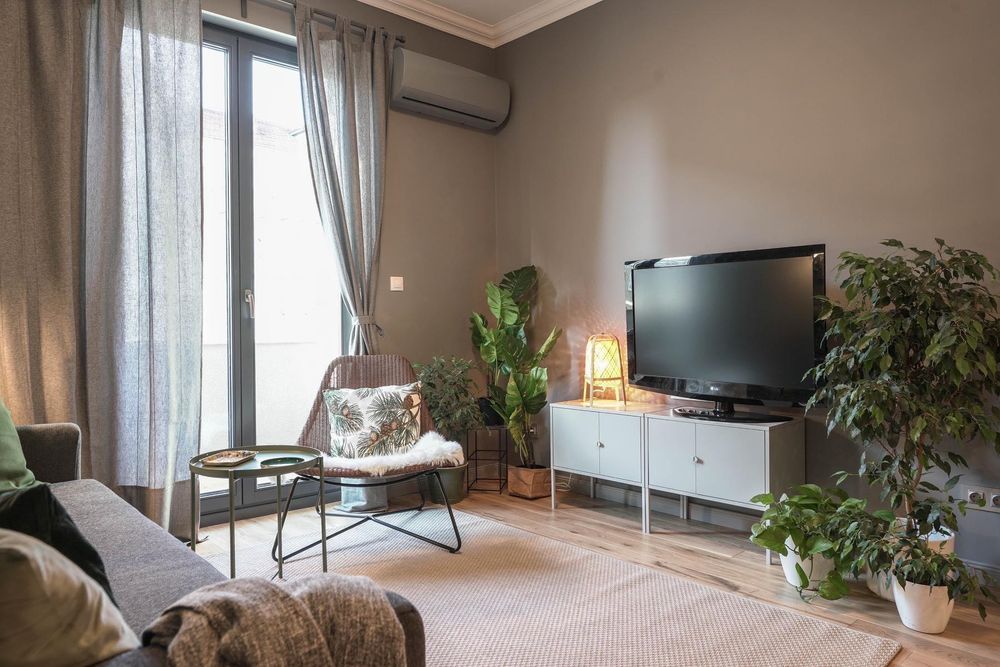 Дава се под наем Тристаен апартамент в София, Център - 78 кв.м за 2000 € - Снимка #5