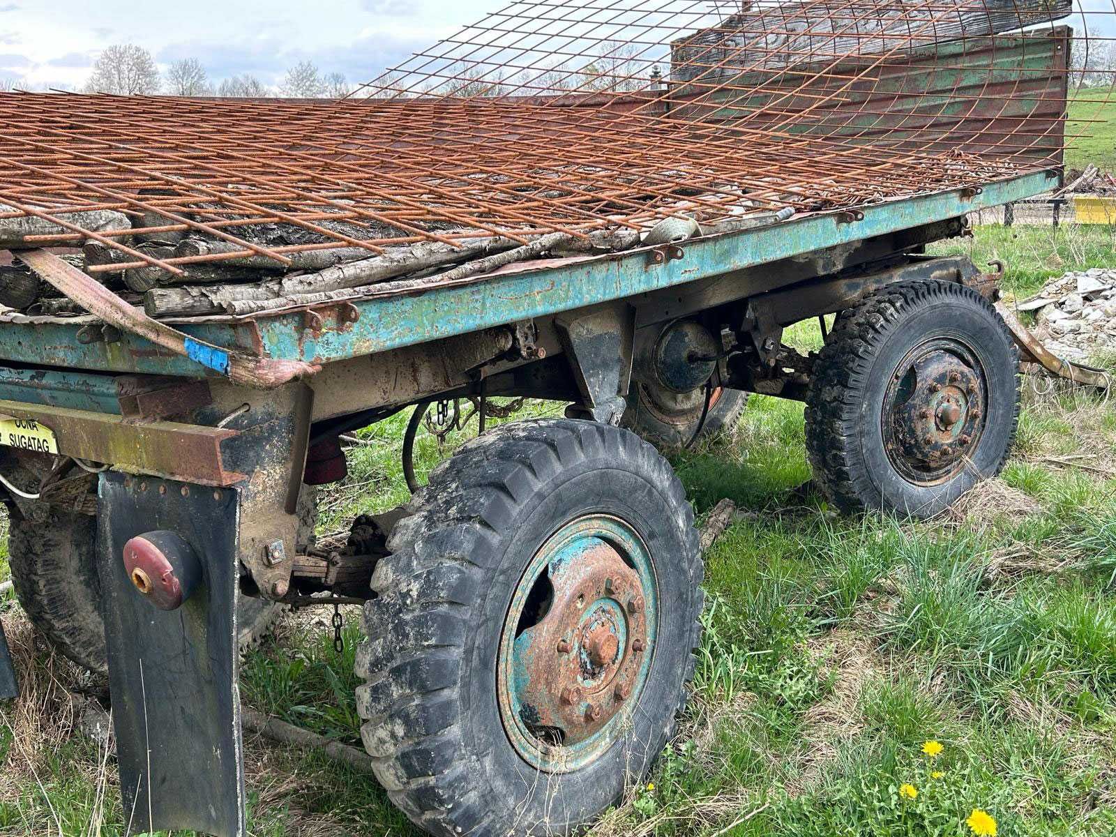 Remorcă basculabilă, 2 axe, după tractor