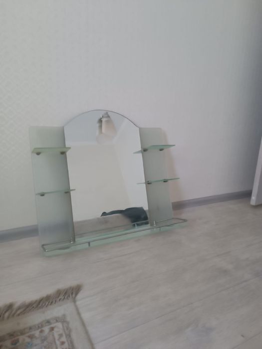 Зеркало с полками для ванны