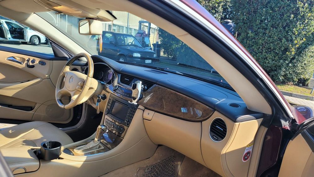 Vând Mercedes Benz Cls 320