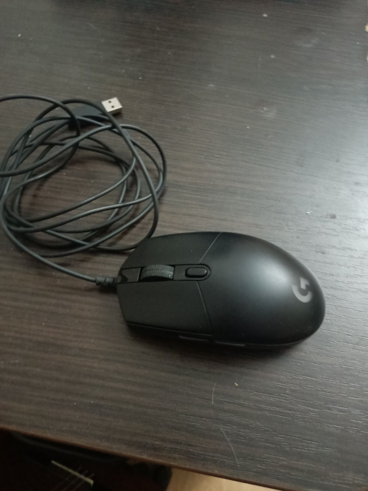 Игровой мышка (Logitech g 102) и коврик(A4tech)