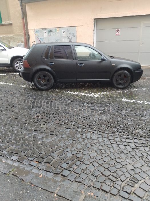 Vând golf 1.4 16valve
