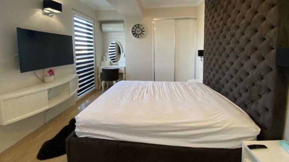 Дава се под наем Двустаен апартамент в Бургас, Братя Миладинови - 68 кв.м за 204 € - Снимка #2