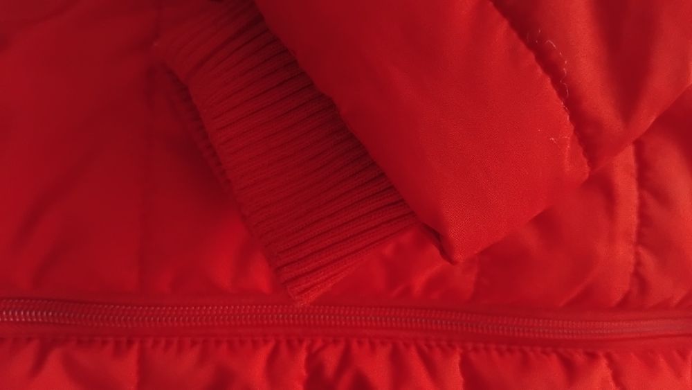 Детско яке чевено