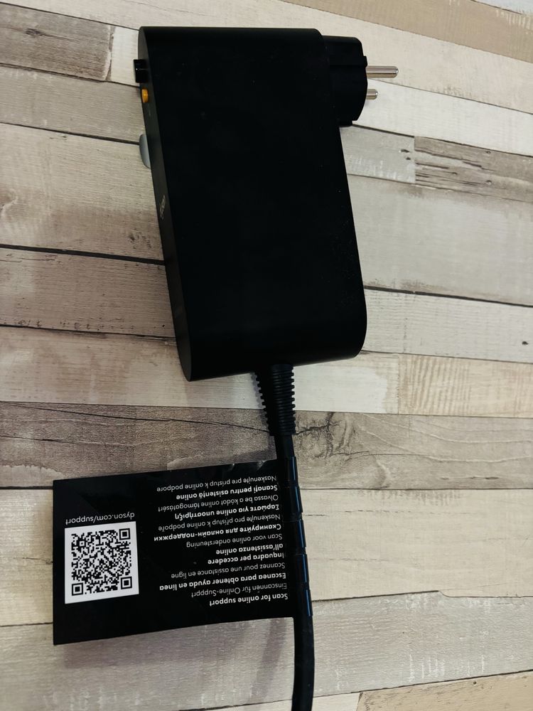 Dyson Airstrait - като нов