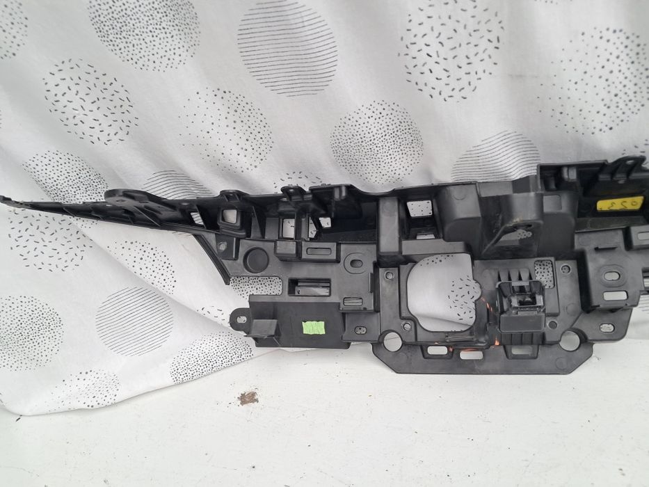 Грил решетка основа панел Очиларка Toyota Corolla 2023г