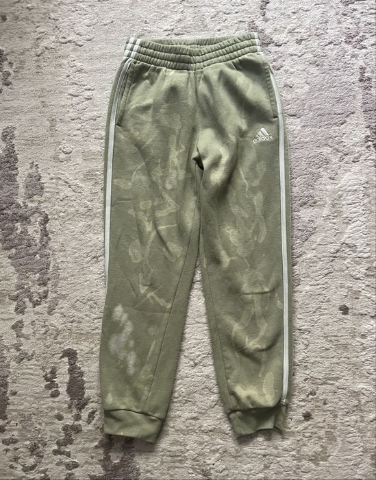 Vand hanorace si pantaloni de trening Adidas