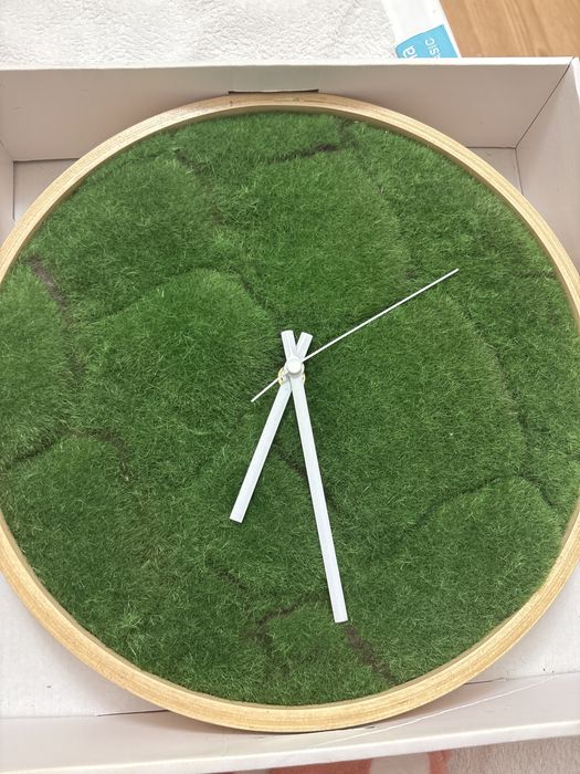 Часы настенные.