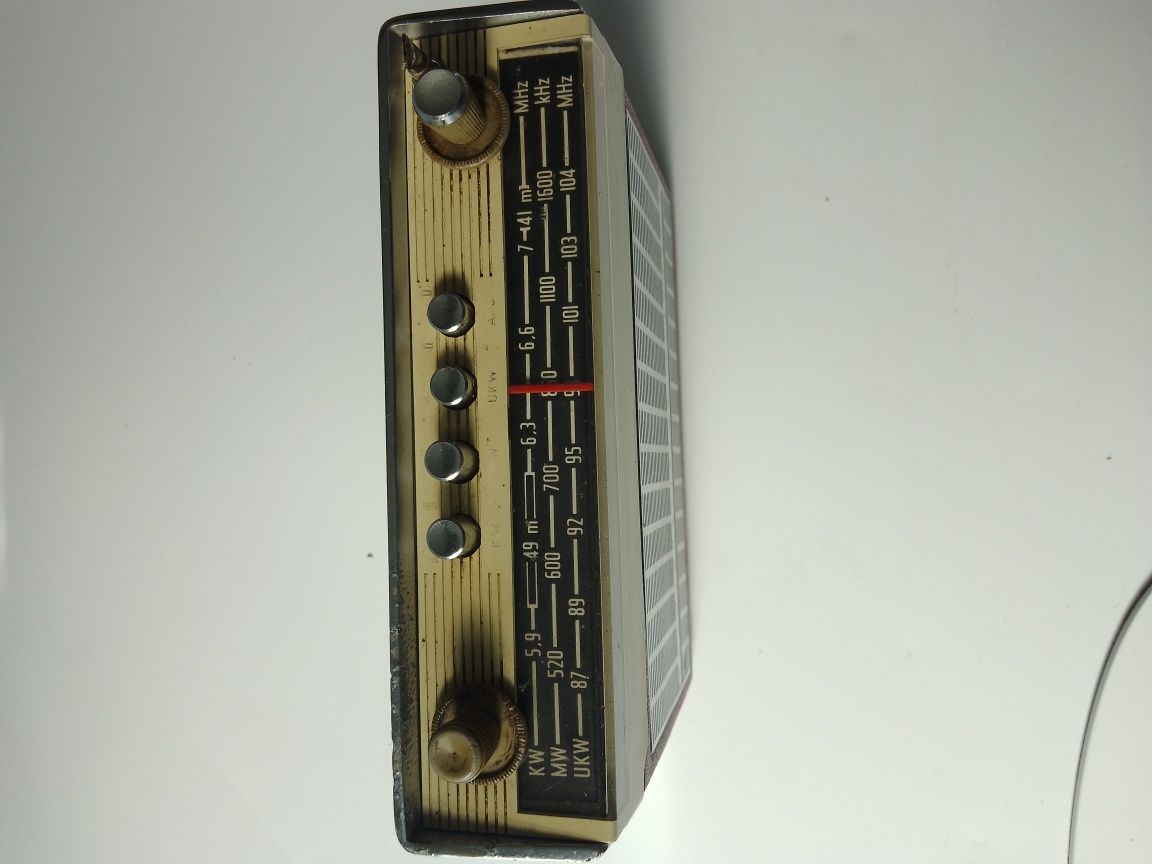 Vând radio auto vechi AKKORD AUTOTRANSISTOR