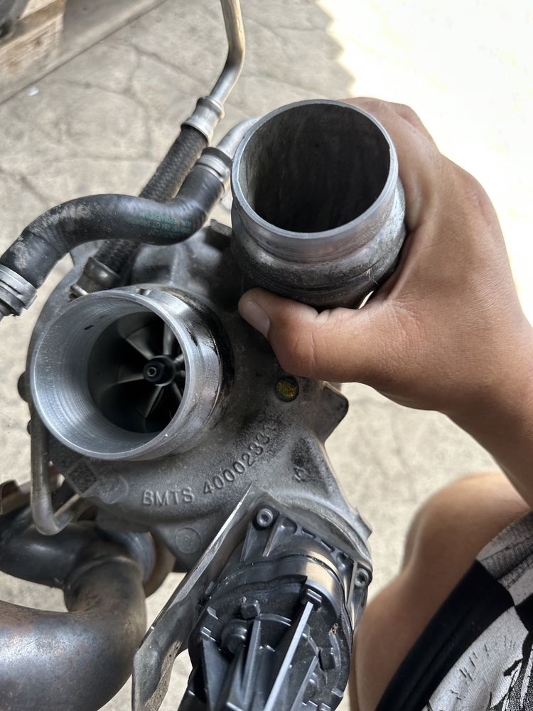 Оригинално БИ-Турбо BMW G30 G31 G32 G11 G12  B57  750I 4.4L TWIN TURBO