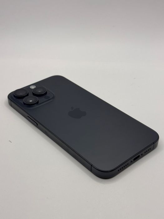 Magazin vinde iphone 15 pro max 256gb 90% Grad A Garantie 24 luni