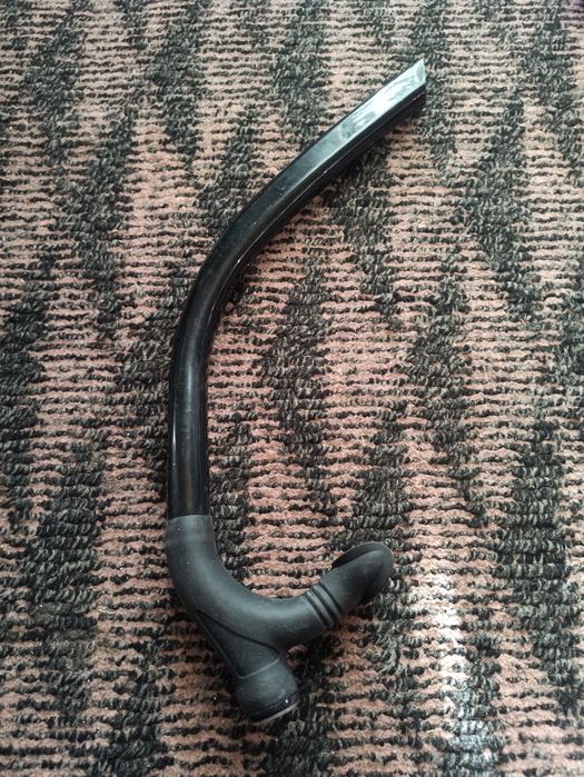 Трупка для плавания