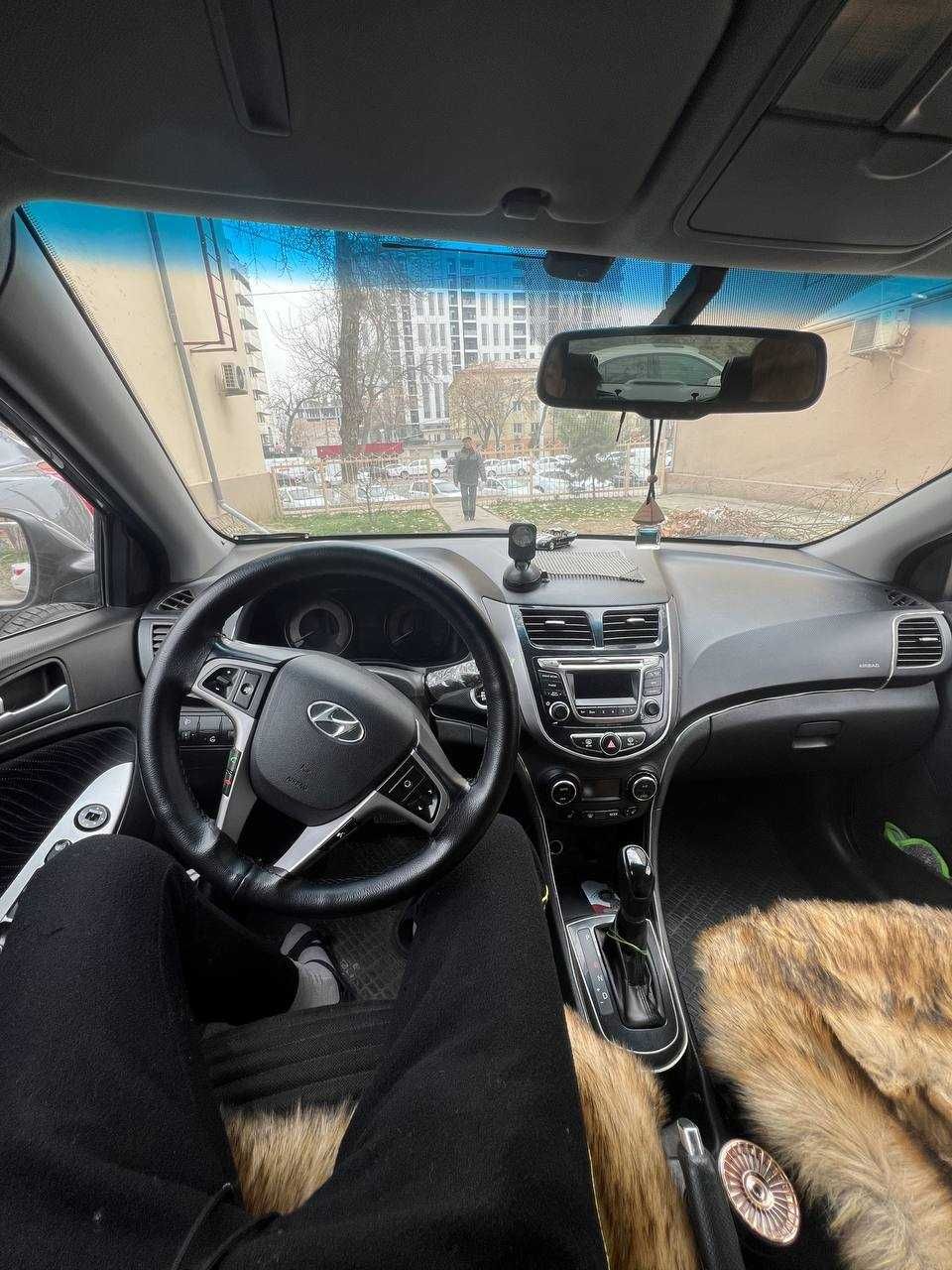 Продам или аренда выкуп Hyundai accent restayl 2015 автомат